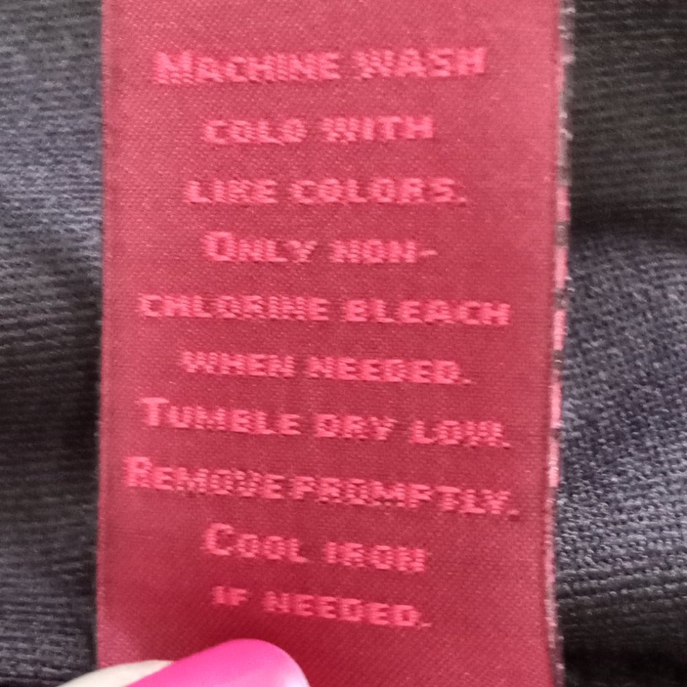 212 Collection Tank Top (Kohls) - Picture 4 of 4